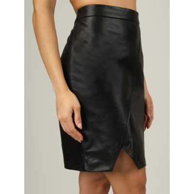 Sleek Side-Slit Leather Skirt – Bold, Elegant & Modern, Classic Meets Bold