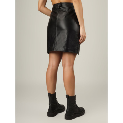Sleek Side-Slit Leather Skirt – Bold, Elegant & Modern, Classic Meets Bold